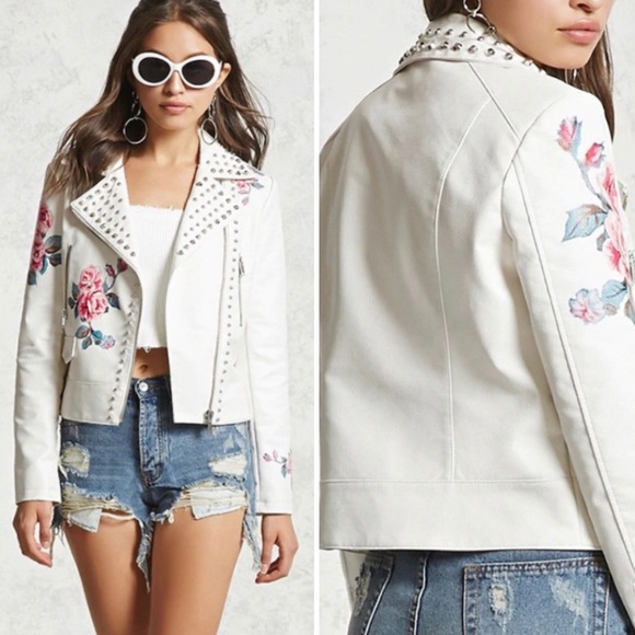 Forever 21 Jackets & Blazers - 🥳Host Pick! 🆕Studded White Leather Floral Jacket